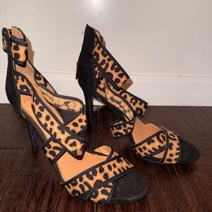 Jessica Simpson Black and Tan Leopard Heels